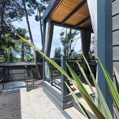 Total Escape Mobile Nera Camp Porton Biondi * Rovinj